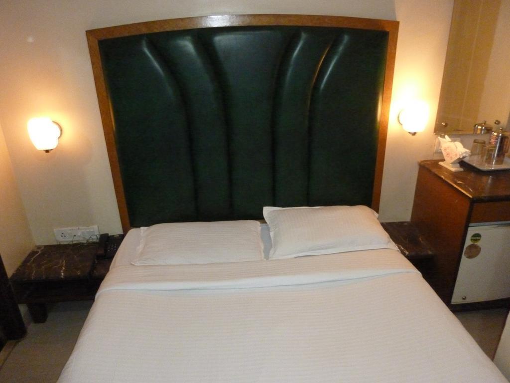 Hotel Park Shilton Mumbai Exterior photo