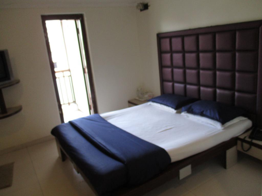 Hotel Park Shilton Mumbai Exterior photo