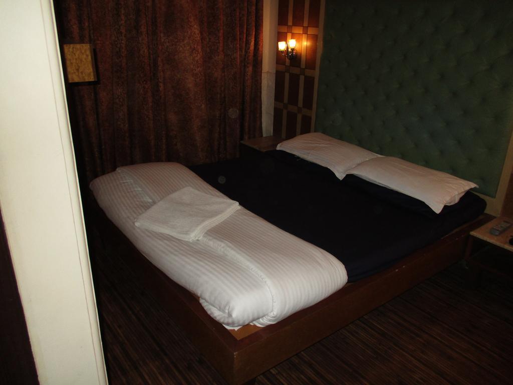 Hotel Park Shilton Mumbai Exterior photo